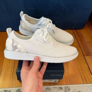Cole Haan Womens White Athletic Sneakers with Light Gray Snake-Print Accent
